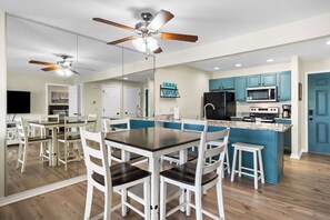 Condo, Multiple Beds, Balcony (Sunset View at Anchor’s Point) | Dining