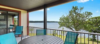 Sunset View at Anchors Point Lakefront Stay for 8 w/ Private Balcony