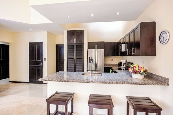 Fridge, microwave, oven, dishwasher