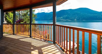 Stunning Deep Cove Waterfront Estate