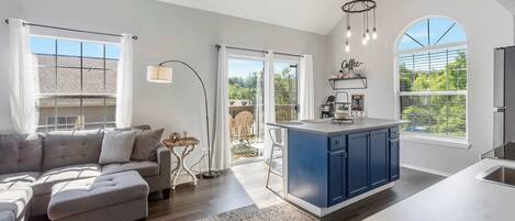 Condo, 2 Queen Beds, Balcony, Garden View (The Lazy Loft) | Living area | 41-inch flat-screen TV with digital channels