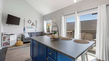 Leilighet, 2 queensize-senger, balkong, hageutsikt (The Lazy Loft) | Innvendig