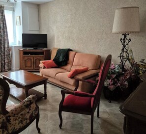 TV - Chez Mamie, Gramat centre (Gramat)