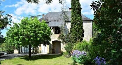 Ma maison de famille en Quercy avec piscine