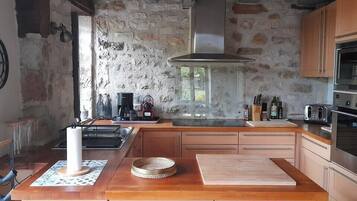 Réfrigérateur, micro-ondes, four, lave-vaisselle