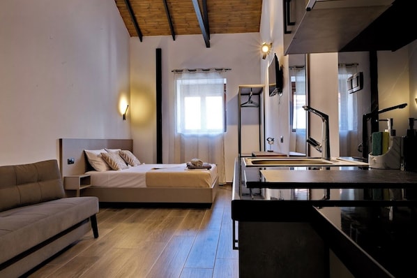 1 bedroom, iron/ironing board, WiFi, bed sheets