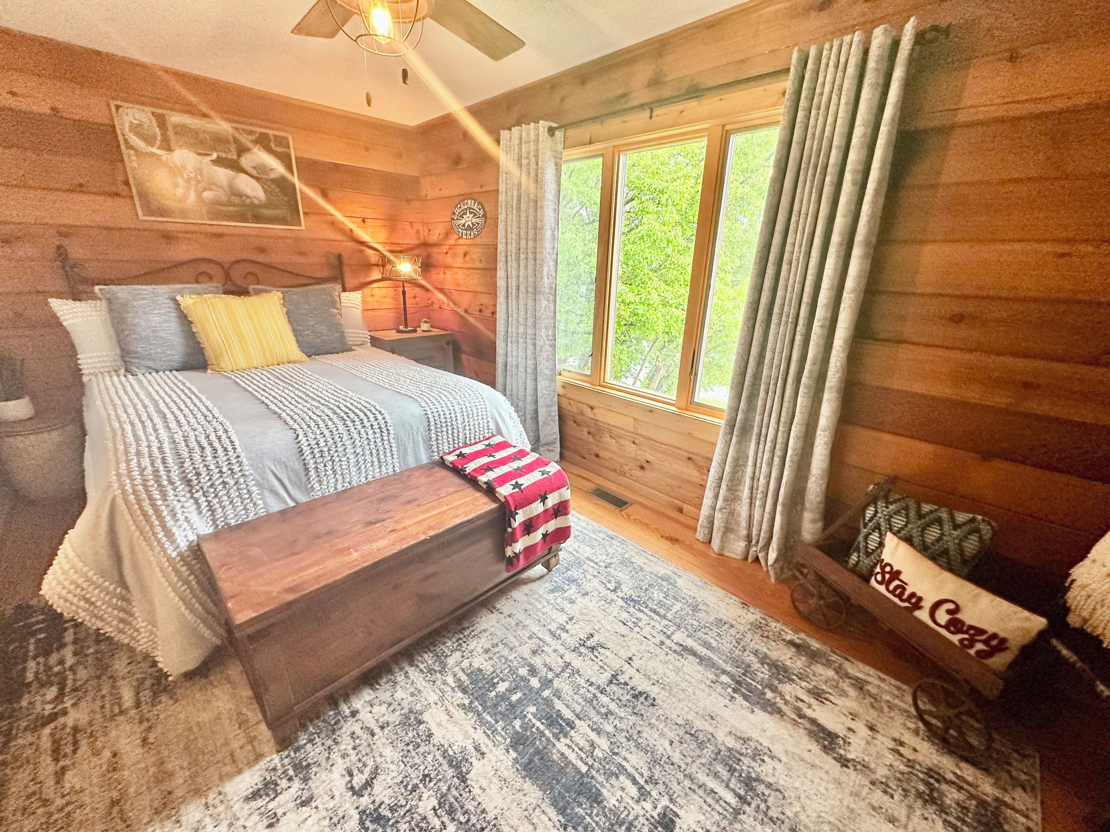 4 bedrooms, WiFi, bed sheets