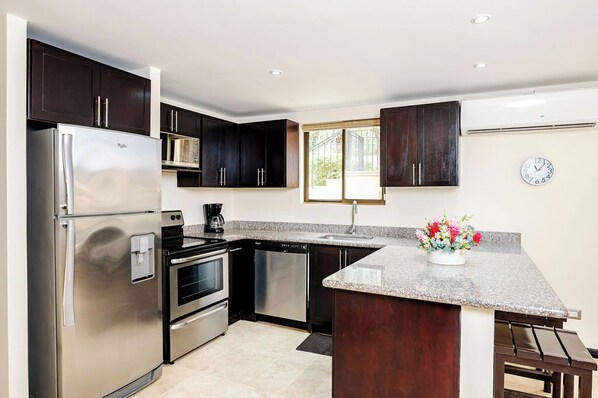 Fridge, microwave, oven, coffee/tea maker