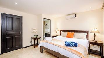 1 soverom, strykejern/-brett, wi-fi (inkludert) og sengetøy