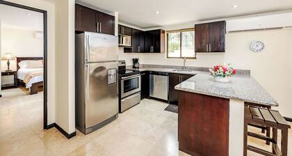 The Cove #9 • 1 BR Condo • Pool Access & Walk to Ocotal Beach • 2 Guests