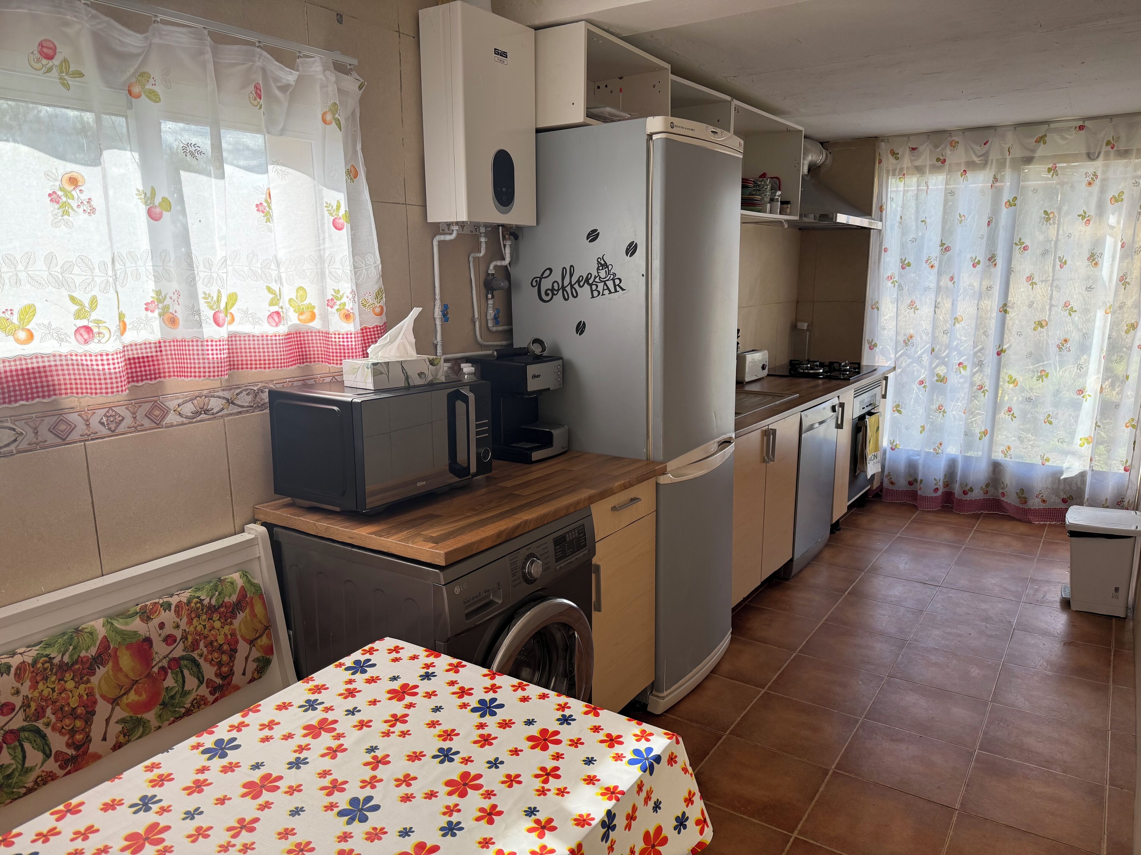 Oven, stovetop, dishwasher