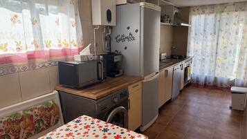 Oven, stovetop, dishwasher
