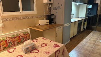 Oven, stovetop, dishwasher