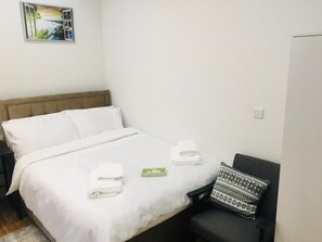 2 Schlafzimmer, Bügeleisen/Bügelbrett, WLAN
