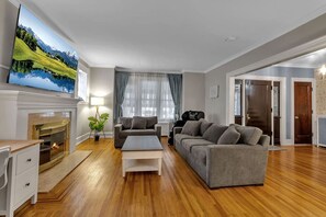 TV, fireplace, stereo