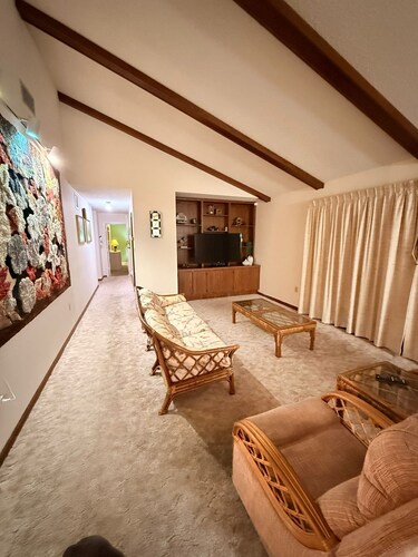3-bedroom house in charming Fruitland Park with WiFi, AC. Start relaxing