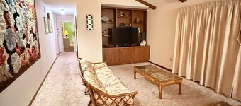 3-bedroom house in charming Fruitland Park with WiFi, AC. Start relaxing