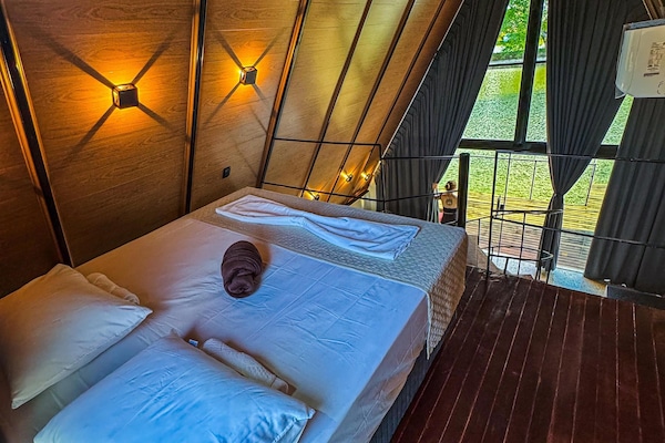 Chalé, 1 quarto, para não fumantes, vista para o lago | Wi-Fi de cortesia