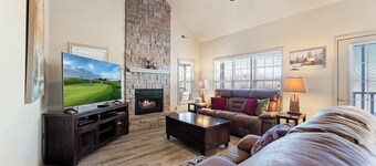 The Nest on Birdie Lane For 8!