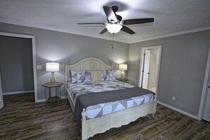 3 bedrooms, iron/ironing board, WiFi, bed sheets - Buffalo to Branson country house (Harrison)