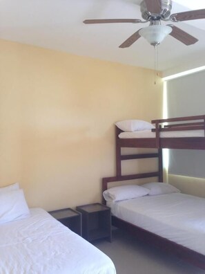 Iron/ironing board, free WiFi - Casa y Mar Hotel (Tonsupa)