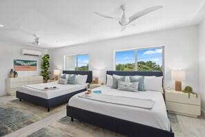 5 habitaciones, escritorio y tabla de planchar con plancha 