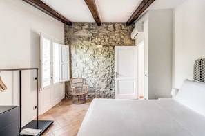 2 bedrooms, Internet
