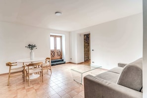 2 bedrooms, Internet