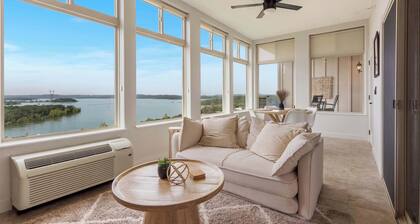 Chill on the Hill - Lake Views!