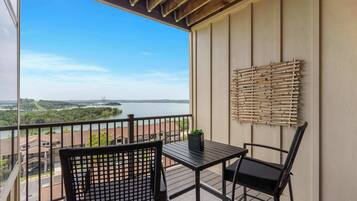 Condo, Multiple Beds, Balcony (Chill on the Hill) | Outdoor dining