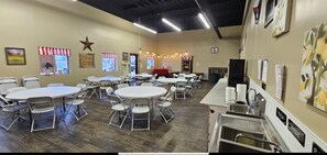 Dining - Cute Little Party Room-NO BEDS & NO ALCOHOL!!!!!!!! (Lubbock)