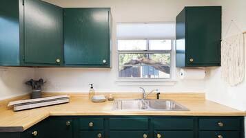 Microwave, stovetop