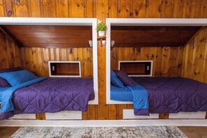 5 habitaciones, escritorio, wifi y ropa de cama 