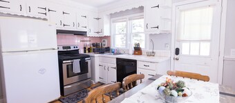 Coastal 5BR Home in Milford CT – Family-Friendly, Stylish & Close to Beaches