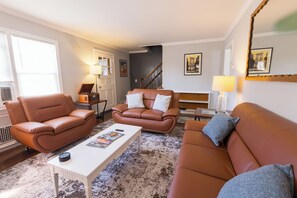 Smart TV, fireplace, computer monitors