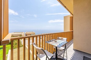 Outdoor dining - Villa Dea Green Coast | 166C (Palasë)