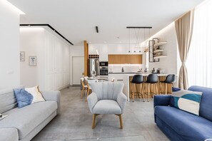 TV - Villa Dea Green Coast | 166C (Palasë)