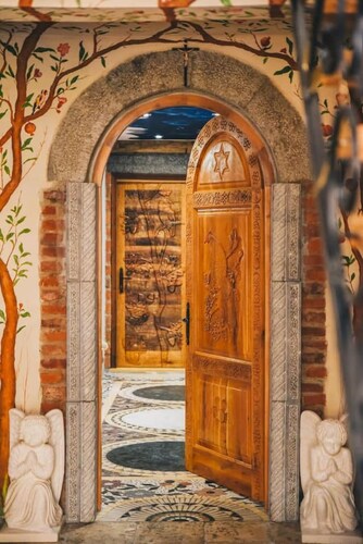 “Kanuni” - Authentic Albanian House by PikHost