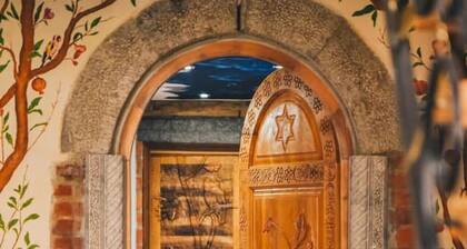 “Kanuni” - Authentic Albanian House by PikHost