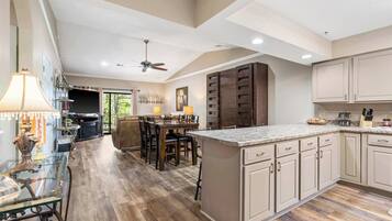 Condo, Multiple Beds, Balcony, Garden View (Cozy Comfort Retreat) | Dining