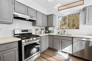 Electric kettle, toaster