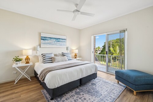 Sunray – Beachside Bliss Sawtell, Beach, Village