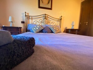 3 bedrooms, in-room safe, iron/ironing board, travel crib - Charming 3-bedroom villa with WiFi and AC in beautiful Campofelice di Roccella (Campofelice di Roccella)