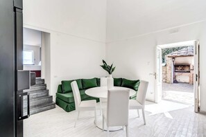 Apartment | 3 bedrooms, Internet