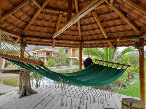 Marvelous bungalow with WiFi in the Yunguilla Valley