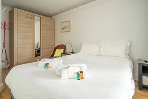 2 slaapkamers, een strijkplank/strijkijzer, wifi, beddengoed