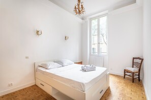 2 bedrooms, WiFi, bed sheets