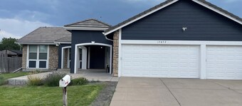 Spacious 3BR Ranch Gym, Large Patios, Wi-Fi. Near DIA, Attractions & Hospitals