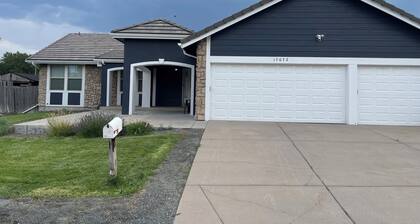 Spacious 3BR Ranch Gym, Large Patios, Wi-Fi. Near DIA, Attractions & Hospitals
