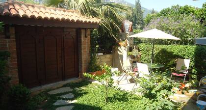 Sahile ve Azmak'a 100m Yürüme Mesafesinde, Bahçeli, Belgeli Villa SEOS Akyaka